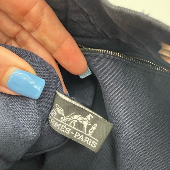 HERMES Fourre Tout Tote Bag, Navy and Olive. - Picture 6 of 10